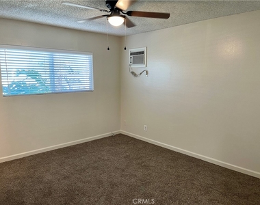 2064 Evergreen Street - Photo Thumbnail 12