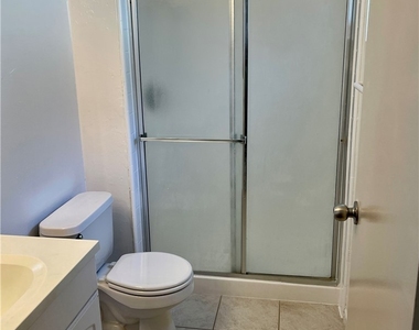 2064 Evergreen Street - Photo Thumbnail 13