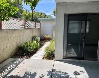 2064 Evergreen Street - Photo Thumbnail 14