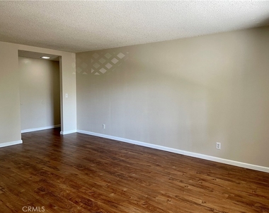 2064 Evergreen Street - Photo Thumbnail 2