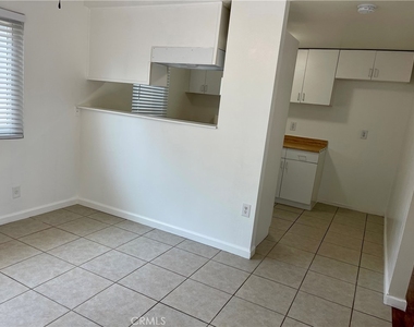 2064 Evergreen Street - Photo Thumbnail 7
