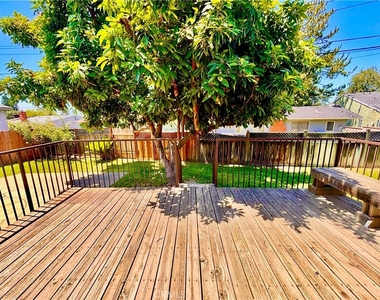 139 N Vecino - Photo Thumbnail 25