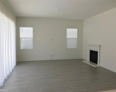 15882 Kingston Rd Road - Photo Thumbnail 3
