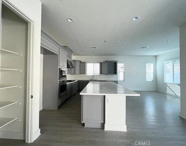 15882 Kingston Rd Road - Photo Thumbnail 6