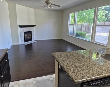 4016 Caldera Way - Photo Thumbnail 8