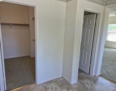 4016 Caldera Way - Photo Thumbnail 10