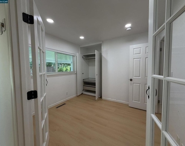 397 Ann Ct - Photo Thumbnail 8