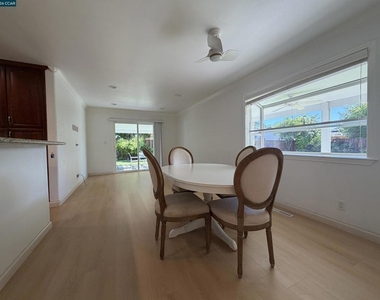 397 Ann Ct - Photo Thumbnail 4