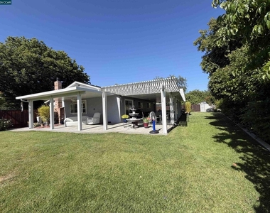 397 Ann Ct - Photo Thumbnail 16