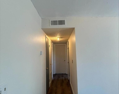 5313 Ridgeview Cir - Photo Thumbnail 33