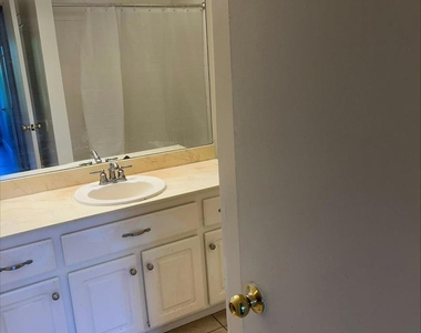 5313 Ridgeview Cir - Photo Thumbnail 11