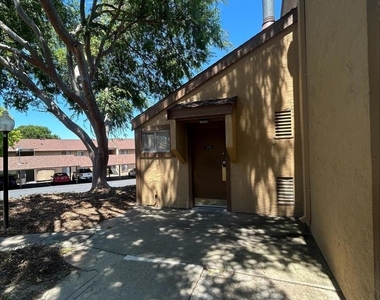 5313 Ridgeview Cir - Photo Thumbnail 20