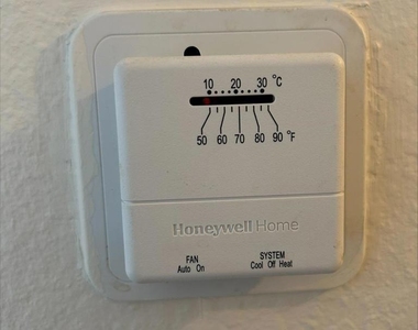 5313 Ridgeview Cir - Photo Thumbnail 3