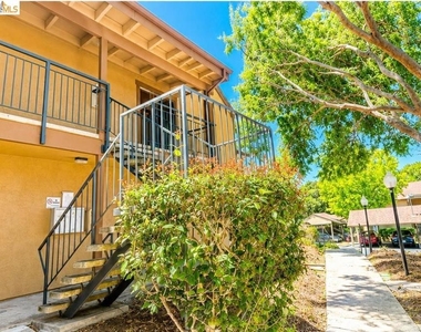 5313 Ridgeview Cir - Photo Thumbnail 1