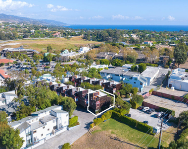 29235 Heathercliff Road - Photo Thumbnail 2