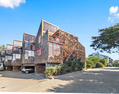 29235 Heathercliff Road - Photo Thumbnail 19