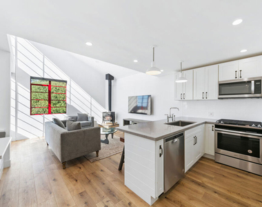 29235 Heathercliff Road - Photo Thumbnail 13