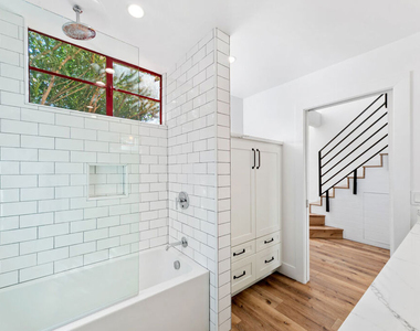 29235 Heathercliff Road - Photo Thumbnail 10