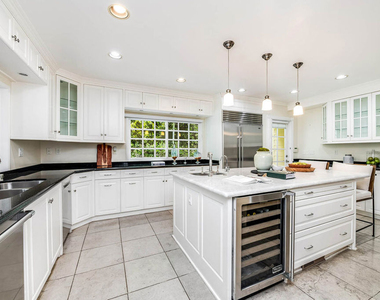 547 Loring Avenue - Photo Thumbnail 6