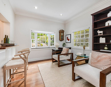 547 Loring Avenue - Photo Thumbnail 9