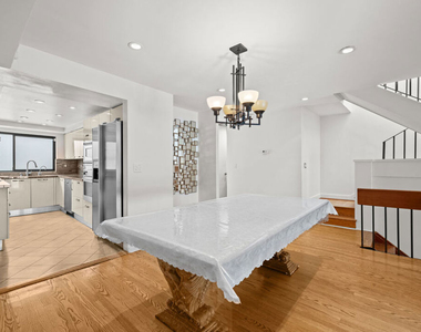 357 S El Camino Drive - Photo Thumbnail 3