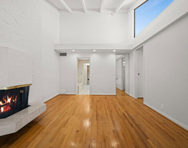 357 S El Camino Drive - Photo Thumbnail 8
