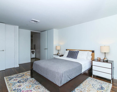 6250 Hollywood Boulevard - Photo Thumbnail 21