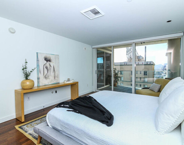 6250 Hollywood Boulevard - Photo Thumbnail 9