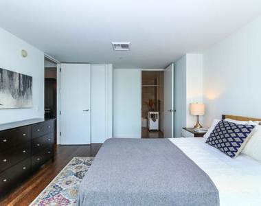 6250 Hollywood Boulevard - Photo Thumbnail 24