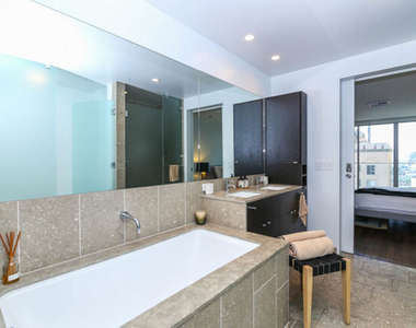 6250 Hollywood Boulevard - Photo Thumbnail 14