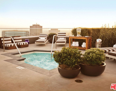 6250 Hollywood Boulevard - Photo Thumbnail 36