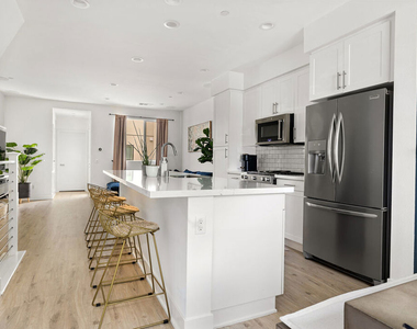 118 S Avenue 50 - Photo Thumbnail 2