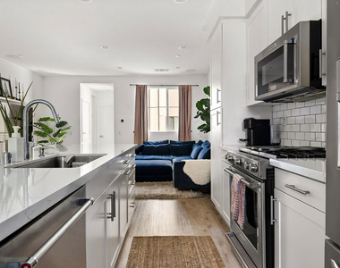 118 S Avenue 50 - Photo Thumbnail 3