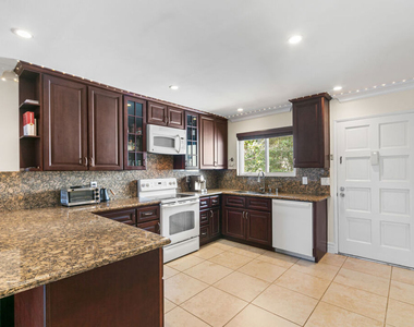 6481 Kanan Dume Road - Photo Thumbnail 4