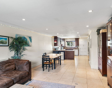 6481 Kanan Dume Road - Photo Thumbnail 8