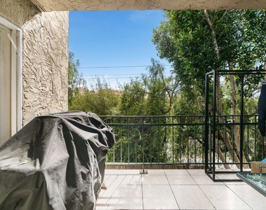 6481 Kanan Dume Road - Photo Thumbnail 9
