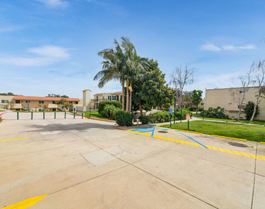 6481 Kanan Dume Road - Photo Thumbnail 26
