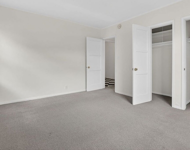 314 N St Andrews Place - Photo Thumbnail 8