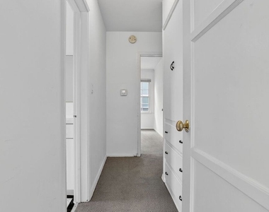 314 N St Andrews Place - Photo Thumbnail 7