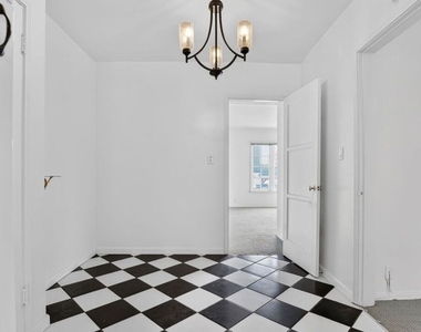 314 N St Andrews Place - Photo Thumbnail 5