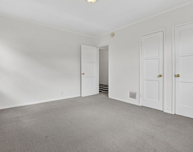 314 N St Andrews Place - Photo Thumbnail 18