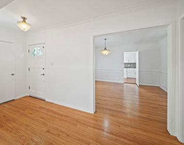 2124 Hillsboro Avenue - Photo Thumbnail 4