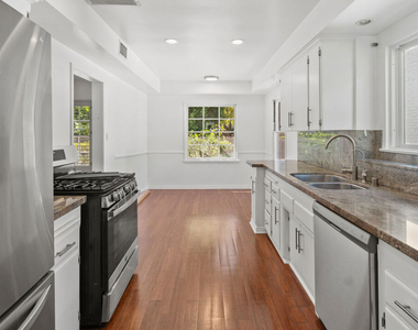 2124 Hillsboro Avenue - Photo Thumbnail 8