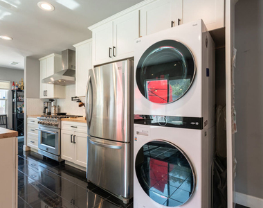 6601 Rubio Avenue - Photo Thumbnail 10