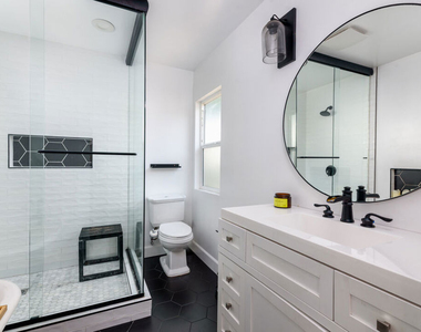 6601 Rubio Avenue - Photo Thumbnail 16