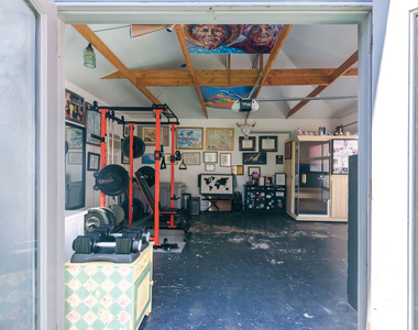 6601 Rubio Avenue - Photo Thumbnail 23