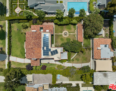 205 Georgina Avenue - Photo Thumbnail 13