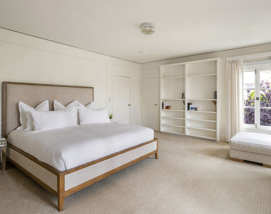 205 Georgina Avenue - Photo Thumbnail 9