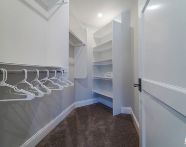 812 S Catalina Avenue - Photo Thumbnail 13