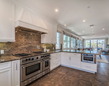 812 S Catalina Avenue - Photo Thumbnail 9